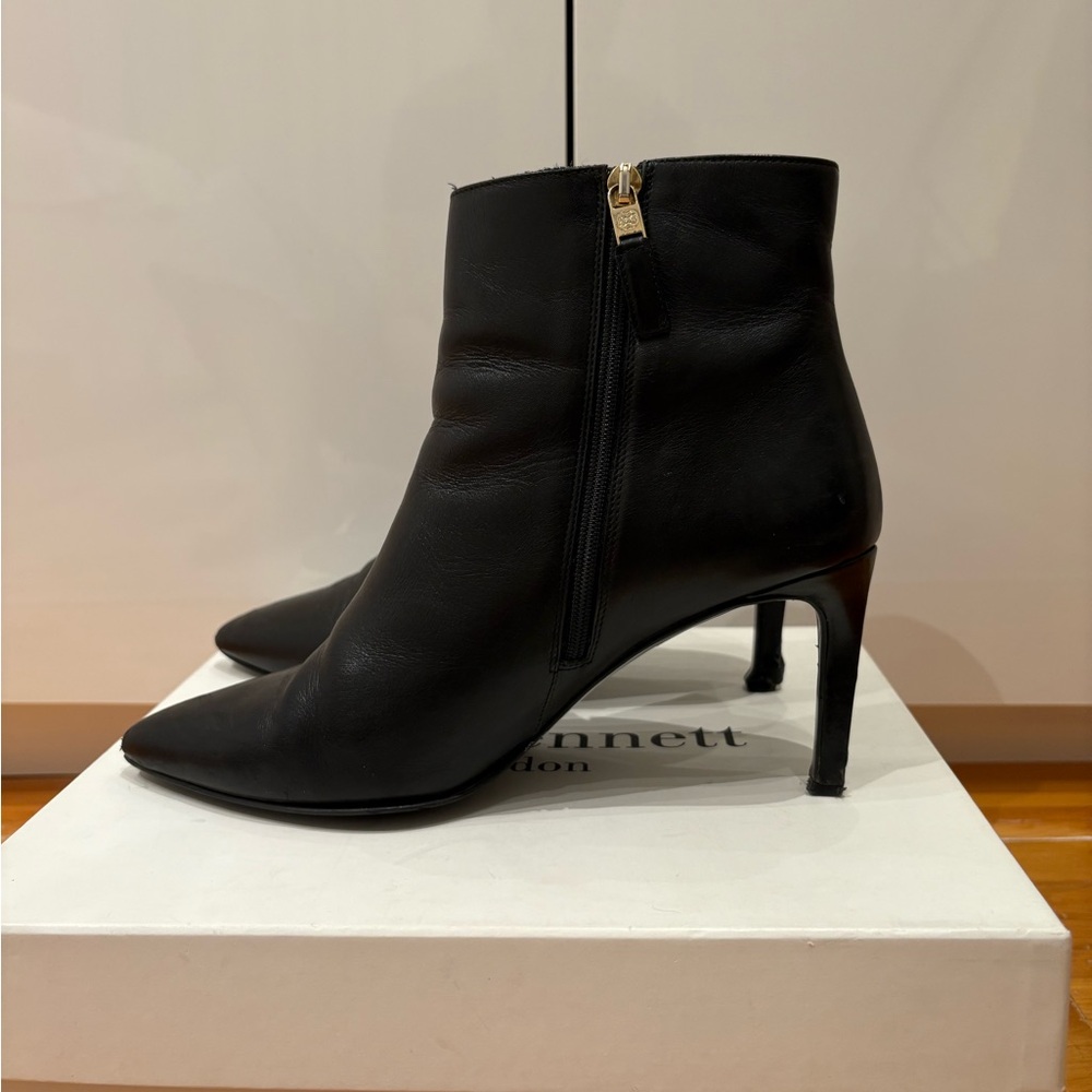 LK Bennett Elegant black heeled booties